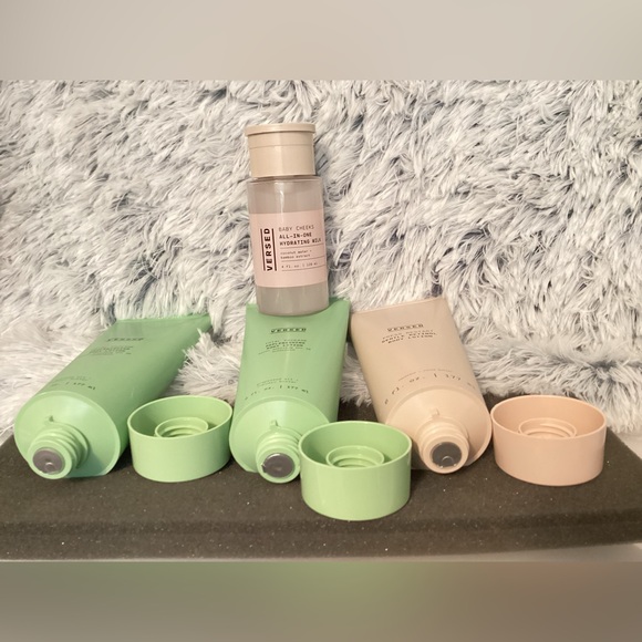 Skincare Versed Hydration 4 Piece Bundle Head to Toe - Picture 3 of 8